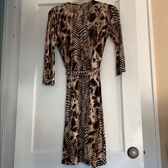 New Chico’s Brown Wrap Style Animal Print Dress 0 - Picture 2 of 6